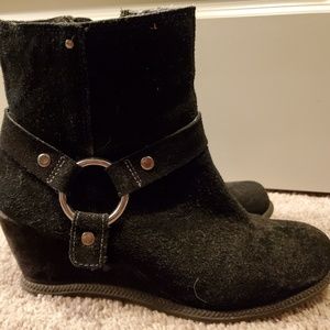 Heeled boots